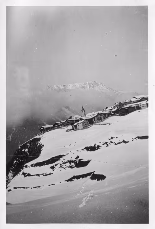 Item #15134709310911277842728697403753673439210482131750318059492546290357498806273 Media