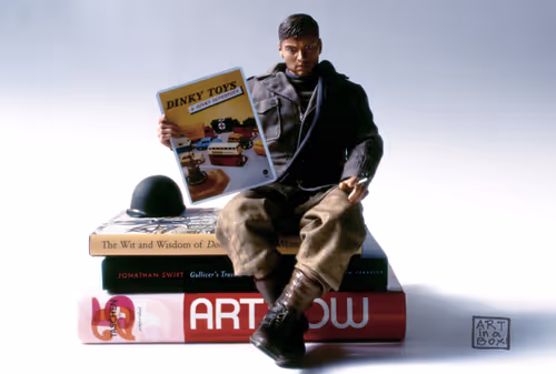 Item #90380672992202475239015169839091915844157024541880047458759325491258044973057 Media