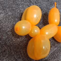 Balloon art "dog (orange)"　バルーンアート『犬（橙色）』