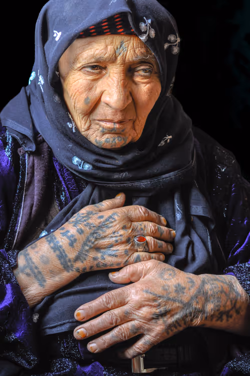 Item #40394546546669417743996897693807415895791416863861348981332634773385493086209 Media