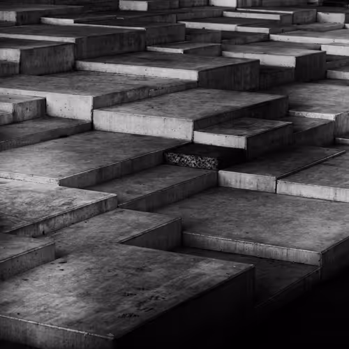 #25 Achromatic World | A Walk around the Graves