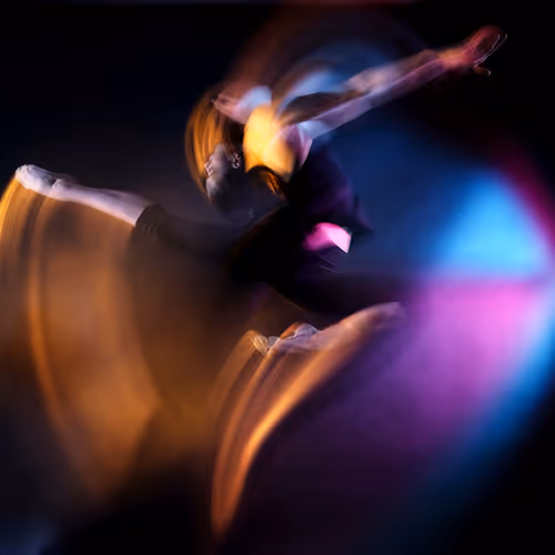 Item #93249515409611681283786950820119388422309886135921874789050953301011480969217 Media