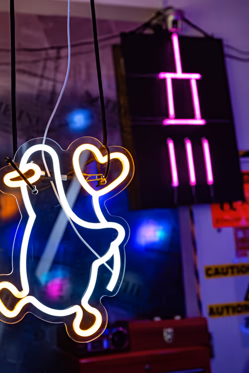 Item #85609240710973135230976347674677612252797211921103835166901622359872826769413 Media