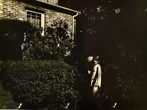 Item #107391124291737915079385019714928946076570633667249794579430759556670839324673 Media