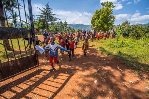 Item #50027882237522295676960542276708360859068113986169674979910834030650027147265 Media