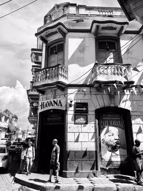 Item #41673148381276602242118576638571883015956905201675020614810101397296747905039 Media