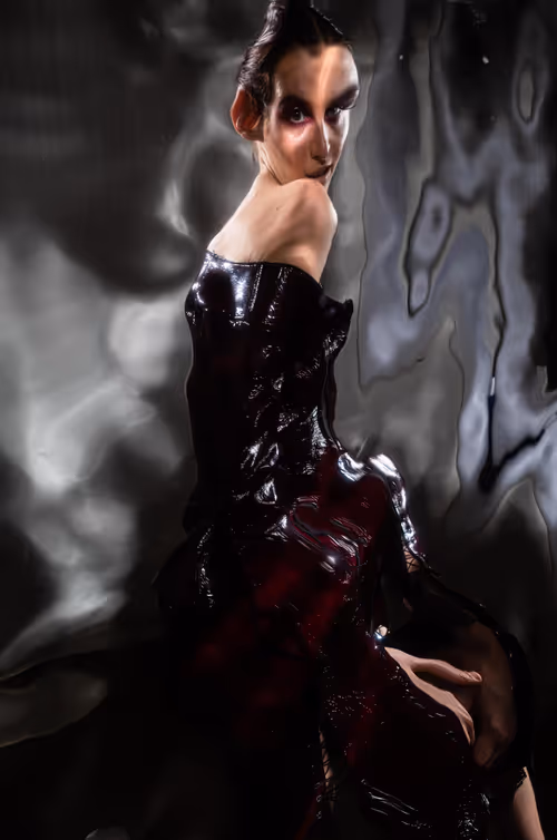 Item #59787337415897628822352940432925667088475168398776708986063847690953558065153 Media