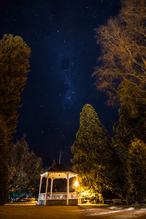 Item #58947618830561656540346244481434689864008869237453581335095038770989244612609 Media