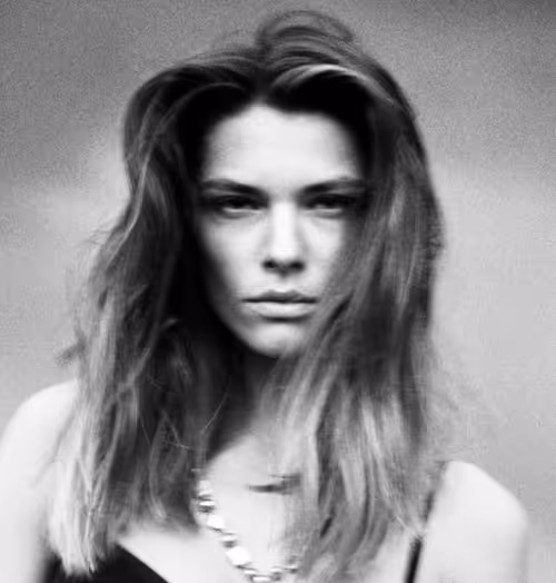 Item #50867123626424774834261631235437206087051938967624587772037365690781501751297 Media