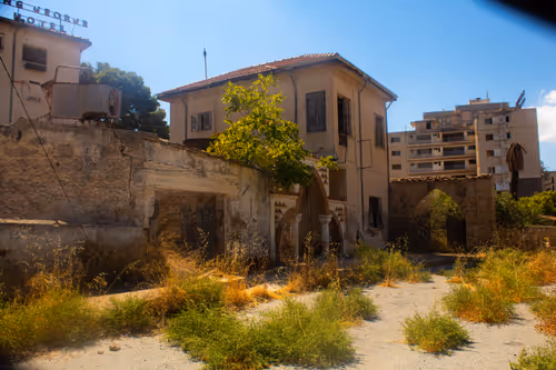 Item #107978139147131831661941634405889412338959910345453465515168770647111791280129 Media