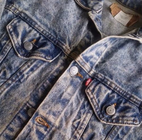 Item #41013704286635162959004487776095067176603519769359421915548602683415737663489 Media