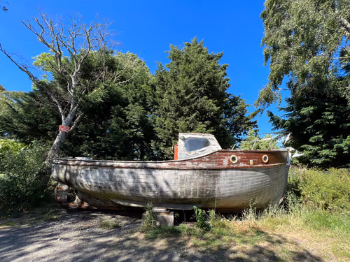 Item #27084933220052464444654272208762827039666035184275575188108591520625853464577 Media