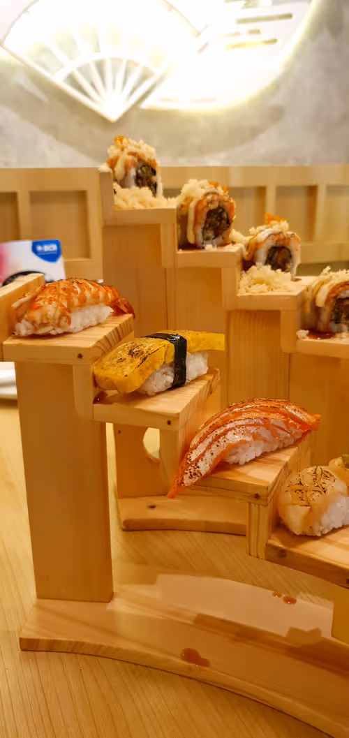 Item #45587486599812322055071502889889837694324180513747183771448819545611691884545 Media