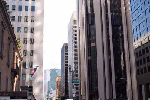 Item #27875930153347470916040320461217583725039600178086187013371676607900893052929 Media