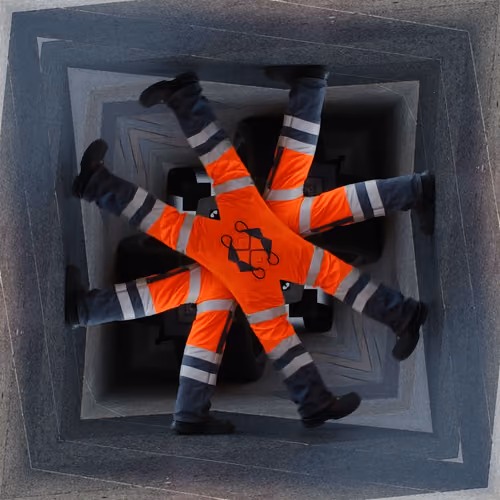 Item #69044616775641259975860585468068128933104582086466108959779207167270467928065 Media
