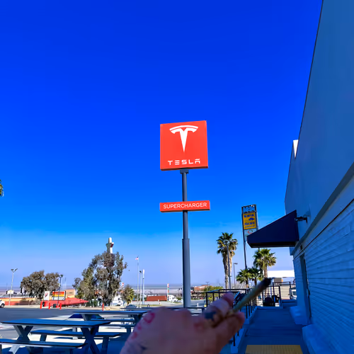 Where'd Stoni's Blunt Go? # 007 Tesla Concept Store
