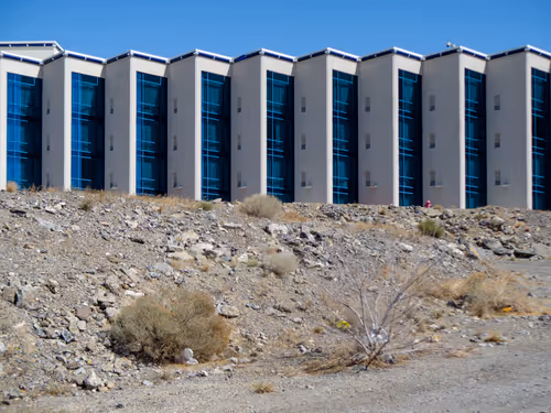 Item #77612435889549989959633814934000977317248207544468655990569008345606602620929 Media