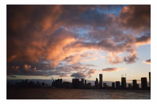 Item #39196298087385513574455305210940211830576481579508059346225421073859603333121 Media