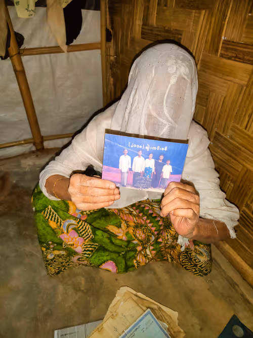 Item #28483083615204022371300351477704581571274768988091129970329682092263487832065 Media