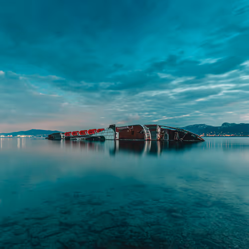 #001 Shipwreck