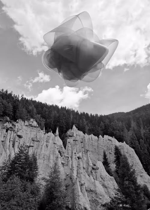 Item #70289046270216540615569387337235414738610929699744131839351085661363871154177 Media