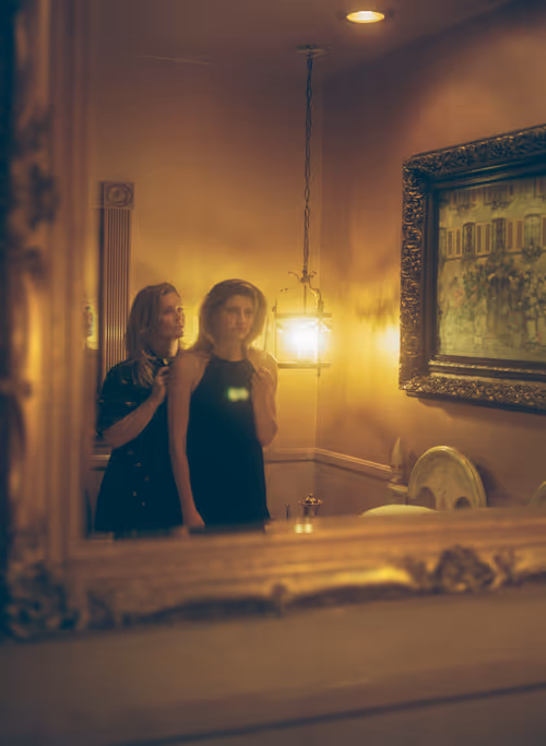 Item #107431263592480299811499235302818049319062692943160370239942642525345549385729 Media