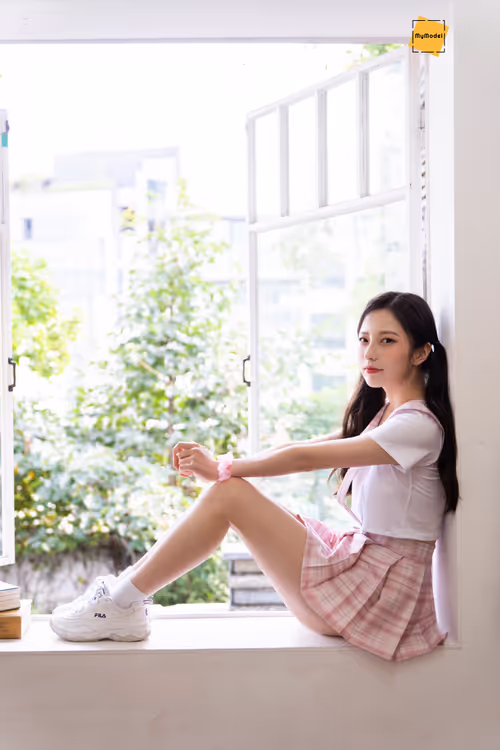 Item #33981679236201052813721680009175718252533765266182191618853921670600966799361 Media