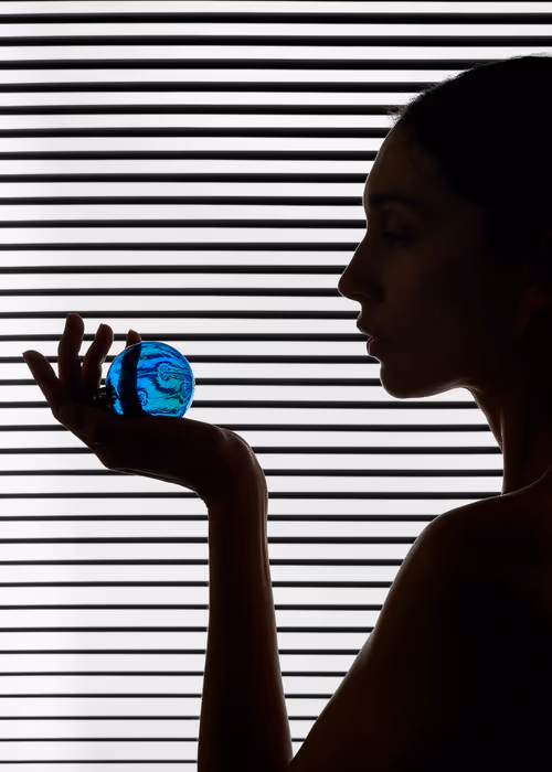 Item #30467968360351945280571718858937094864716981984802251387727797807202296659969 Media