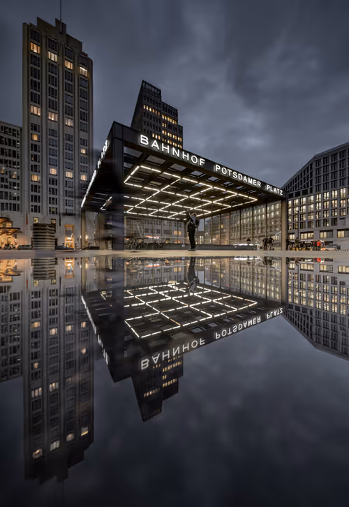 Item #25384889710298650367098582355534867069035034210500860007263878607215314075649 Media