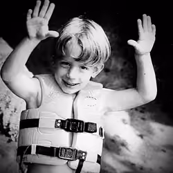 Hands Up In The Air BW
