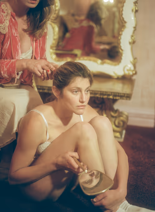 Item #107431263592480299811499235302818049319062692943160370239942642516549456363521 Media