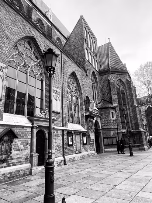 Item #35811020408419316992194676443438384062467997144569780966397288039555690135553 Media