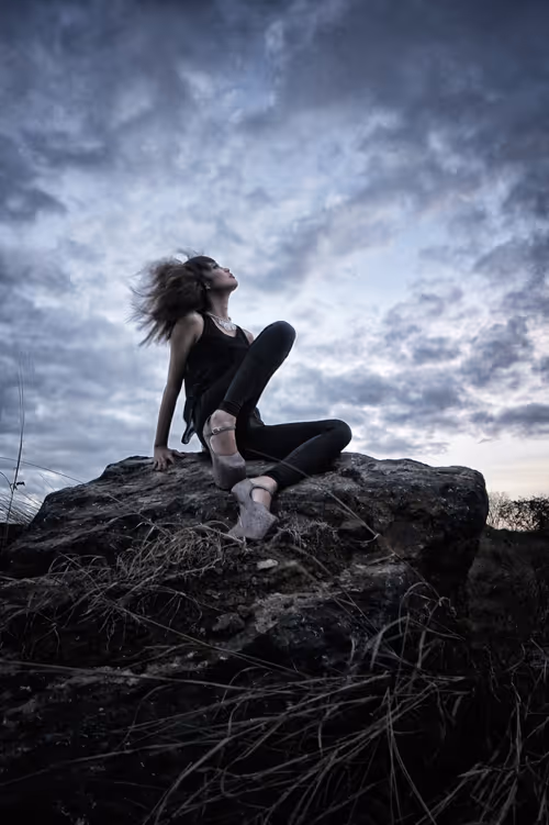 Item #46756415740584708337131654477252885672277409931522608428310974606981927534593 Media