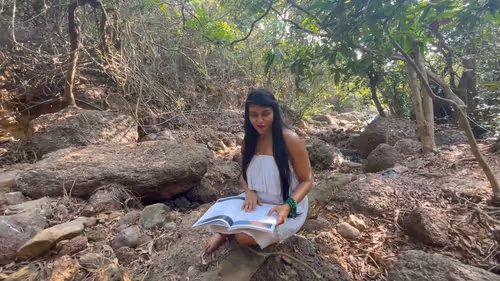 Item #20945846609066234406057793777704934435369282215282251452100139186152064155649 Media