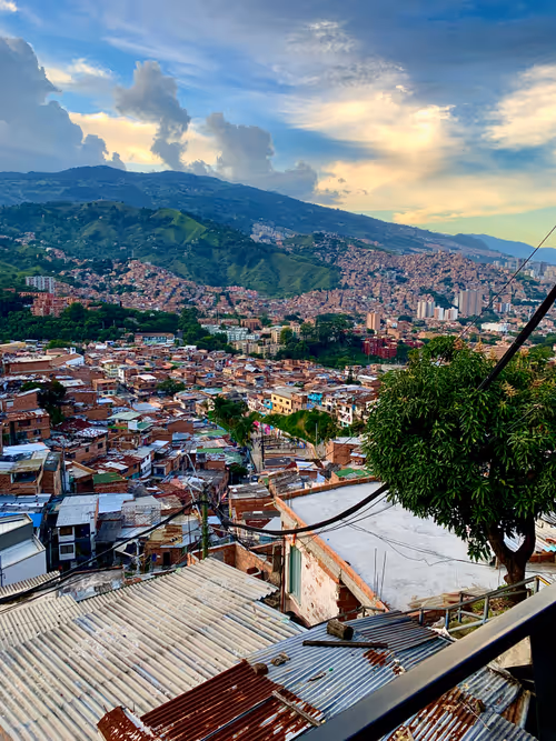 Item #83408267508132833456682495211820804283305655612987816864939849104241169793025 Media