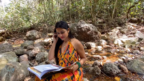 Item #20945846609066234406057793777704934435369282215282251452100139192749133922305 Media