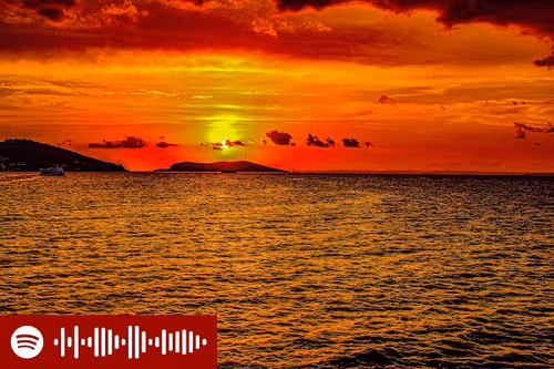 Item #107978139147131831661941634405889412338959910345453465515168770587738163380225 Media