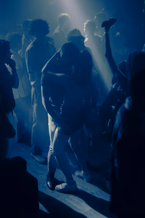 Item #66441873994140045921999615283650104973925355742064477402839904832495491743745 Media