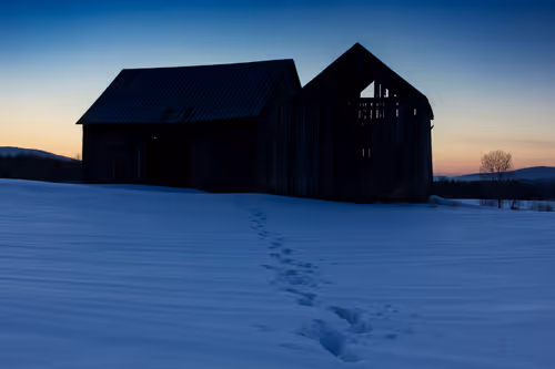 Item #89941232778001750328506202781150262804978379678405675417554418850888987705345 Media