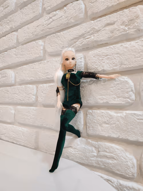 Item #11961321273315843393117217889358814831628969918437034624585432498417491247105 Media