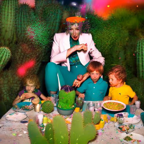 Item #82116722800285509931848570122317578268348453529471462162149197181815609098241 Media