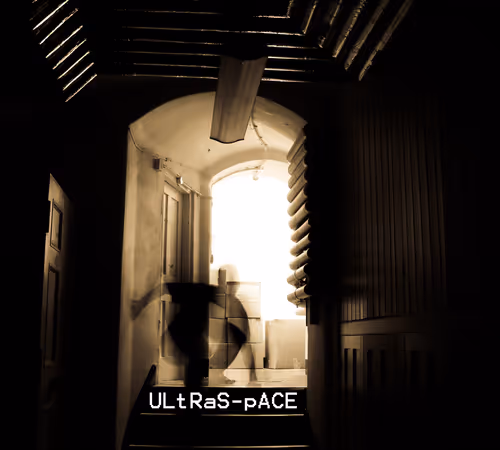 Item #11593975474260760242269009641954055942296937137135298245717022510594079588353 Media