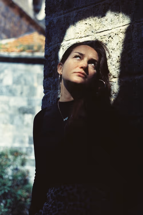 Item #108114342104392653736314500859474189257367411327069604905681252940242898386945 Media