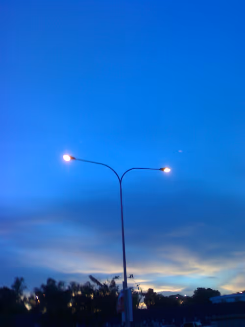 Item #82589602681596694281061629790616524482150904123241149325387241695008769703937 Media