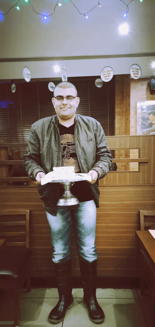 Item #63389622150095133752134319112530935475982121592392805664527527548034614296577 Media