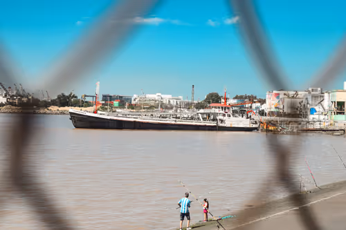 Item #99900617224639477299163599069671603724831420251868583715018934660786068389889 Media