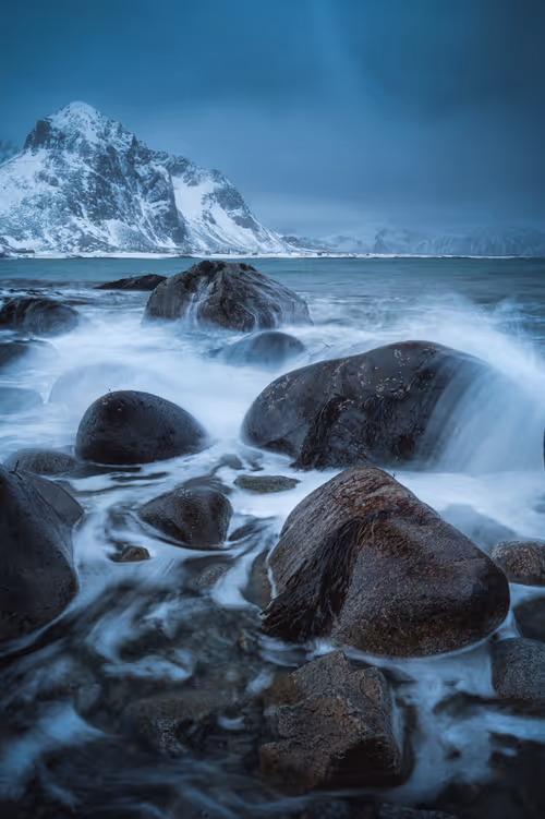 Item #28682539069684656541734828821976802711290237176293642286881478779164067627009 Media