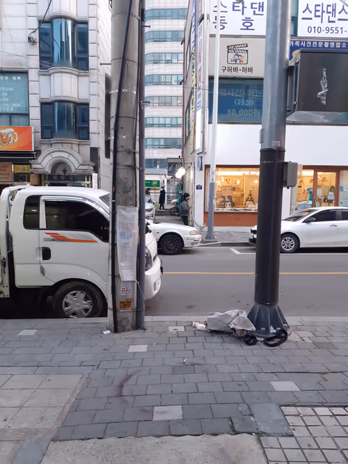 Item #6167805533300668828796769480174760812079584506144388306530708582872674992129 Media