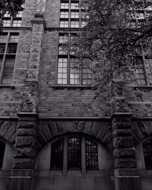 Item #18954319577998353253004349825961940133867291761371826571185822546231566532609 Media