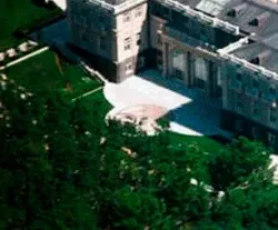 3/4 Putin House